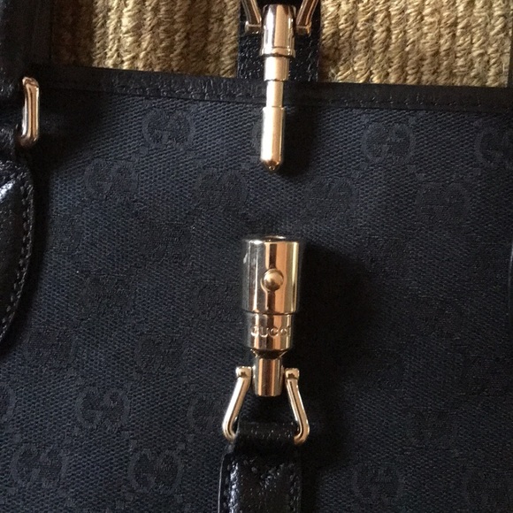 Authentic Gucci black signature monogram handbag - Picture 5 of 7